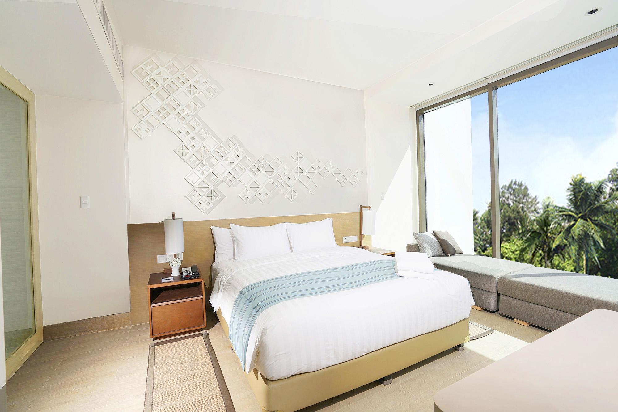 Crimson And Boracay 5*