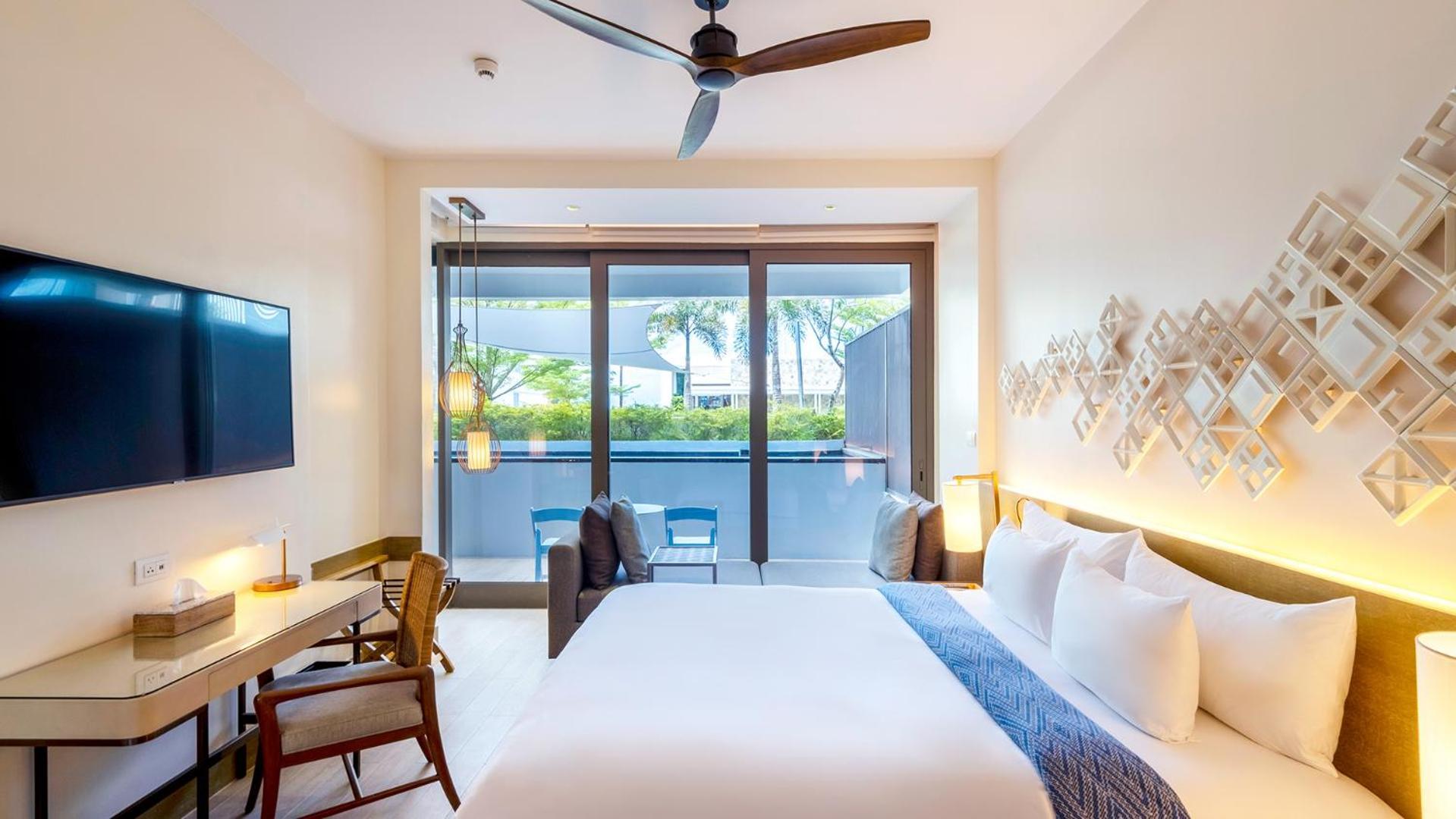 Crimson And Boracay Resort