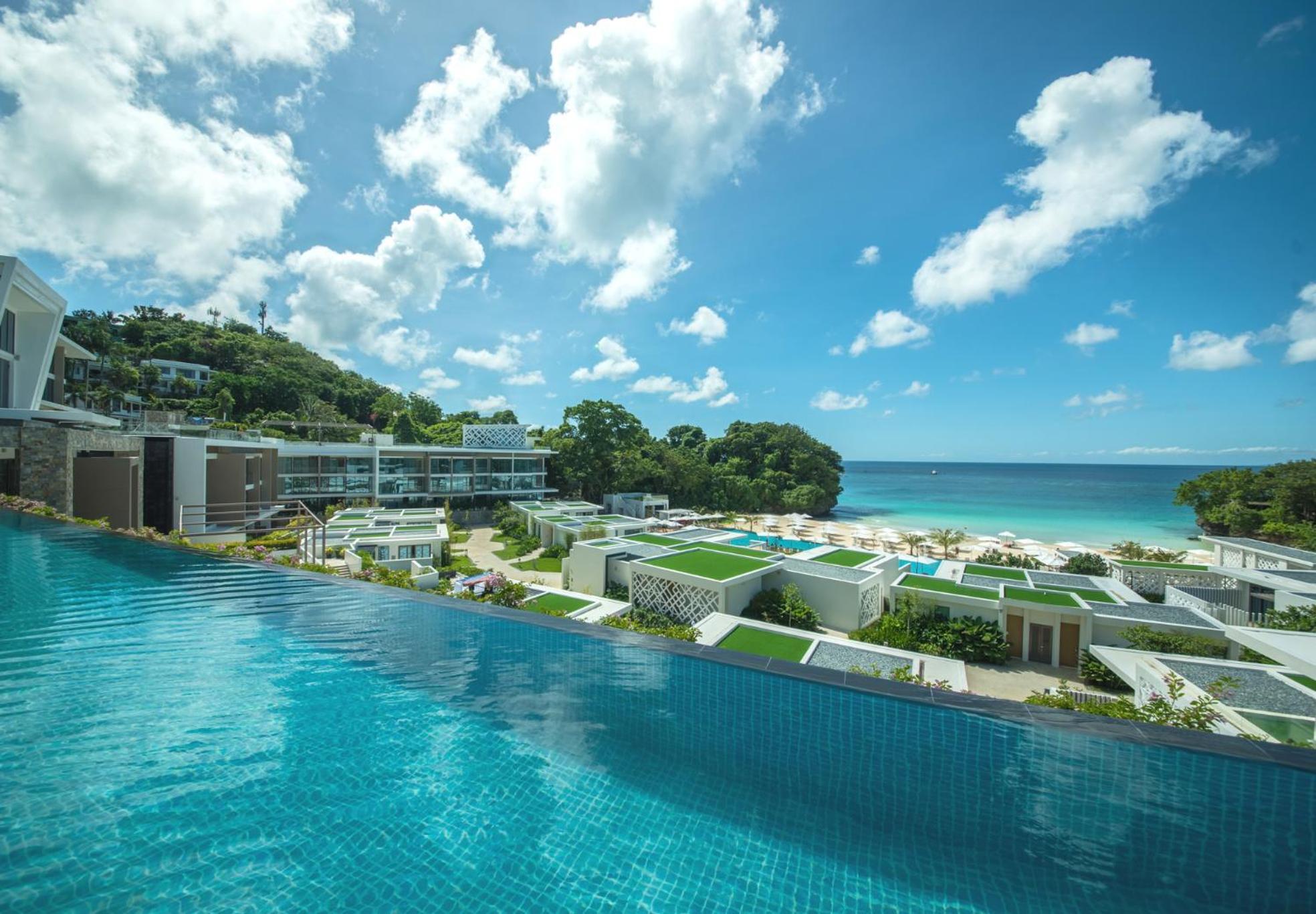 Resort Crimson And Boracay Yapak