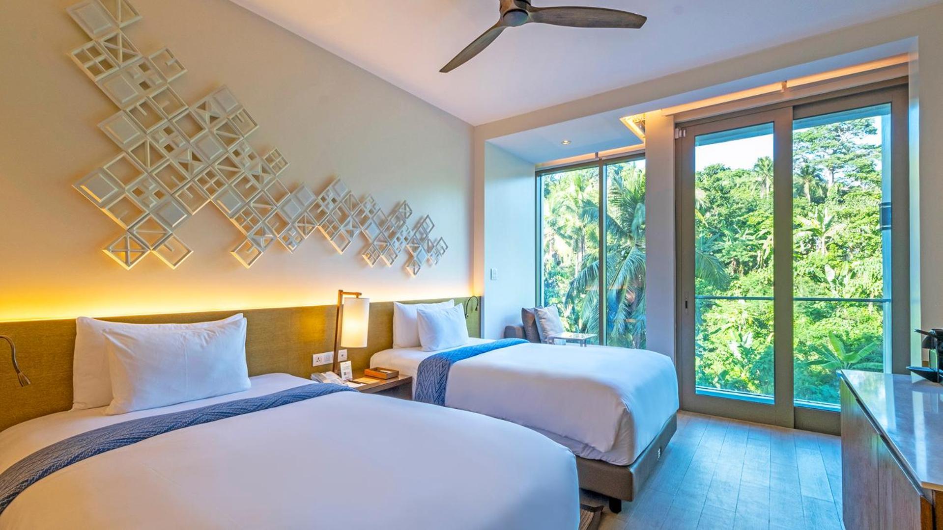 Crimson And Boracay Resort Yapak